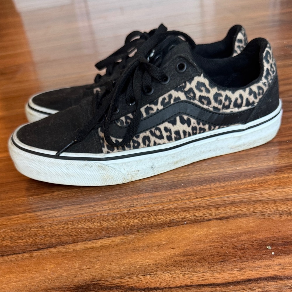 Vans Black and Tan cheetah Sneakers size 8